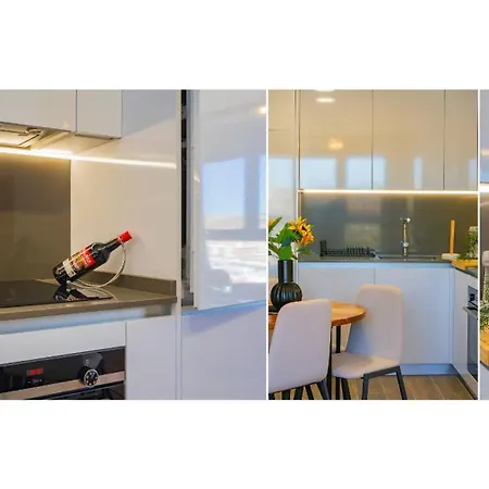Cubo's Urban Sky Deluxe 14 Apartment Malaga